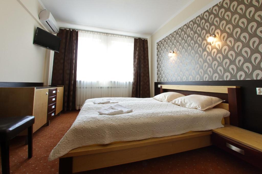 Hotel Trojka Przemyśl Kültér fotó