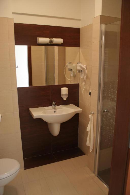 Hotel Trojka Przemyśl Kültér fotó