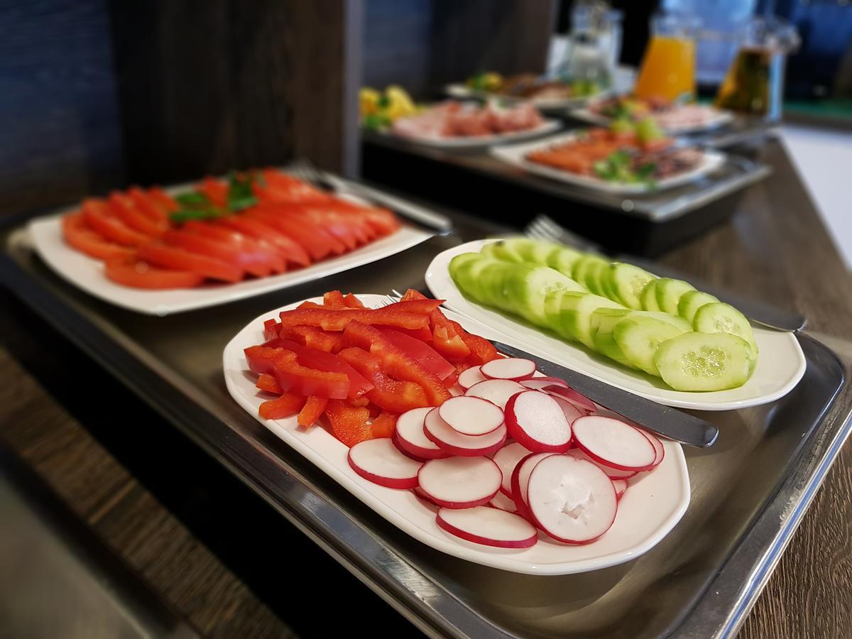 Hotel Trojka Przemyśl Kültér fotó
